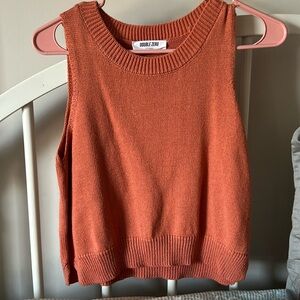 Double Zero - Coral Sleeveless Sweater